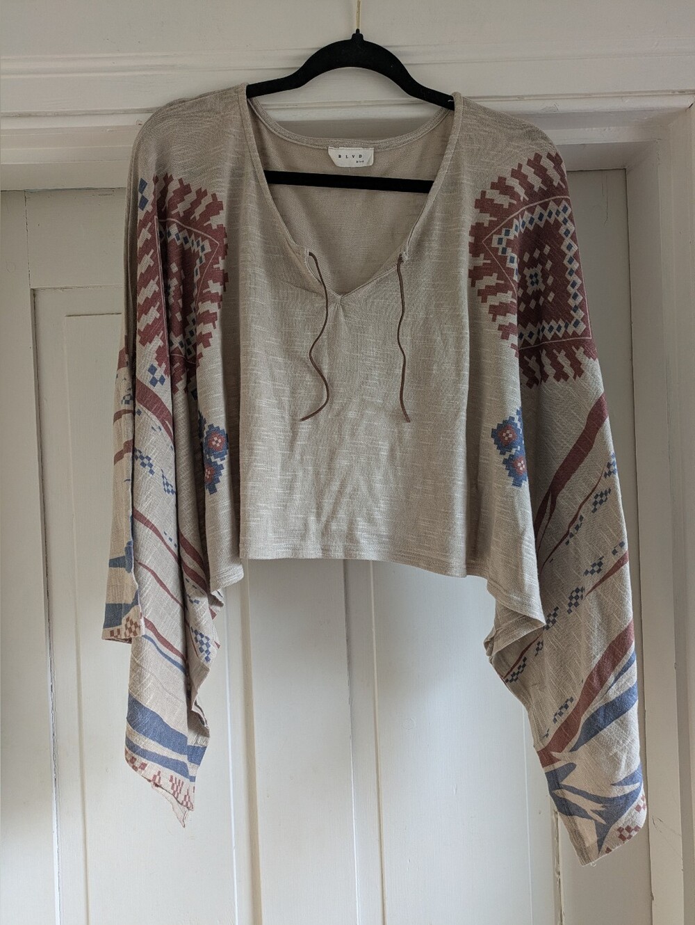 BLVD Tribal Boho Print & Tan Top w/Oversized Poncho-ish Sleeves- L